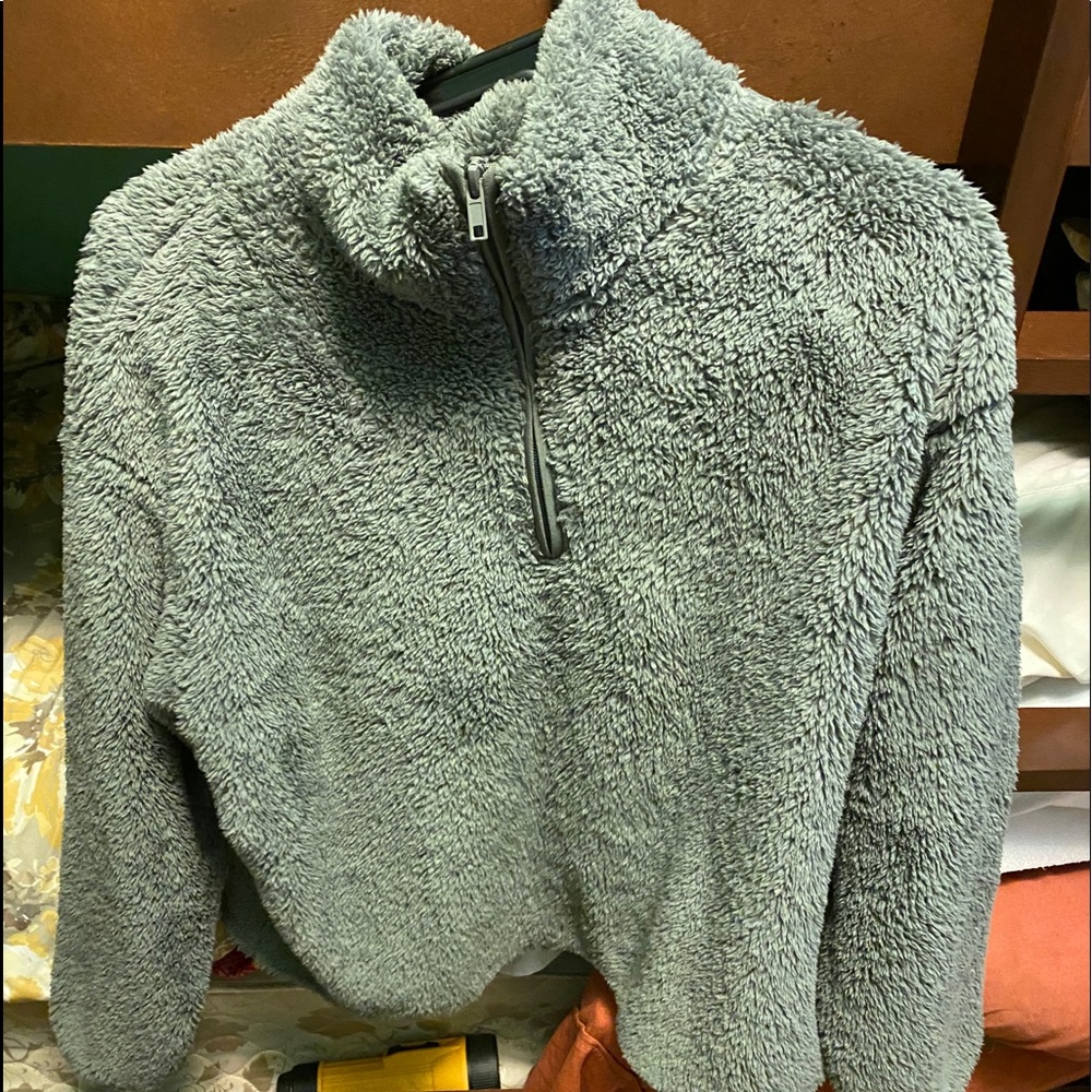 Grey crop top sweater